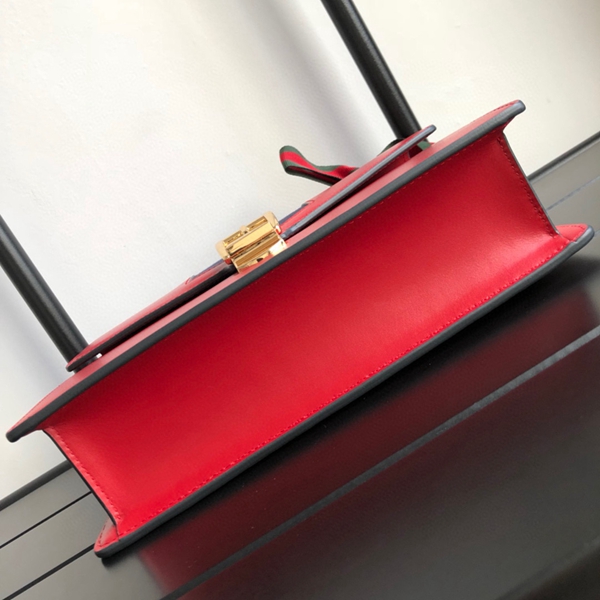 グッチバッグ側面デザイン